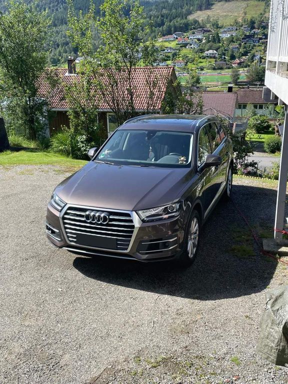 Q7
