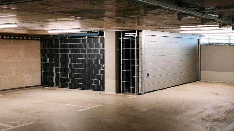 Garagen / Stellplätze Schwerin Altstadt - 150&euro; | Angebot:26552305