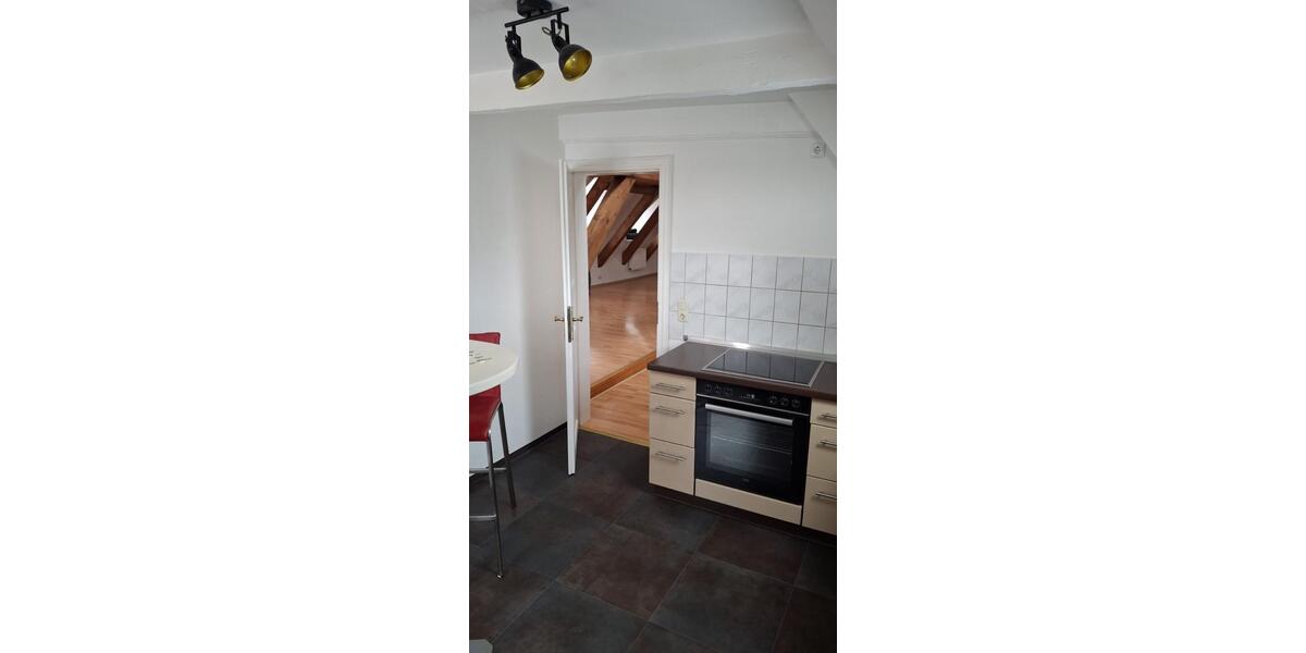Dachgeschoßwohnung Schwerin Altstadt - 3 Zimmer, 80 m&sup2;, 700&euro; | Angebot:24773492