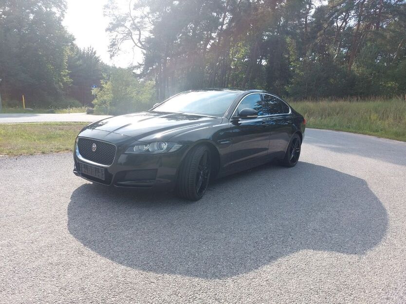 Jaguar XF 111.308 km 17.250 € Kummer 19288
