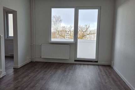 Wohnung Schwerin Gartenstadt - 3 Zimmer, 58 m&sup2;, 403&euro; | Angebot:25982515