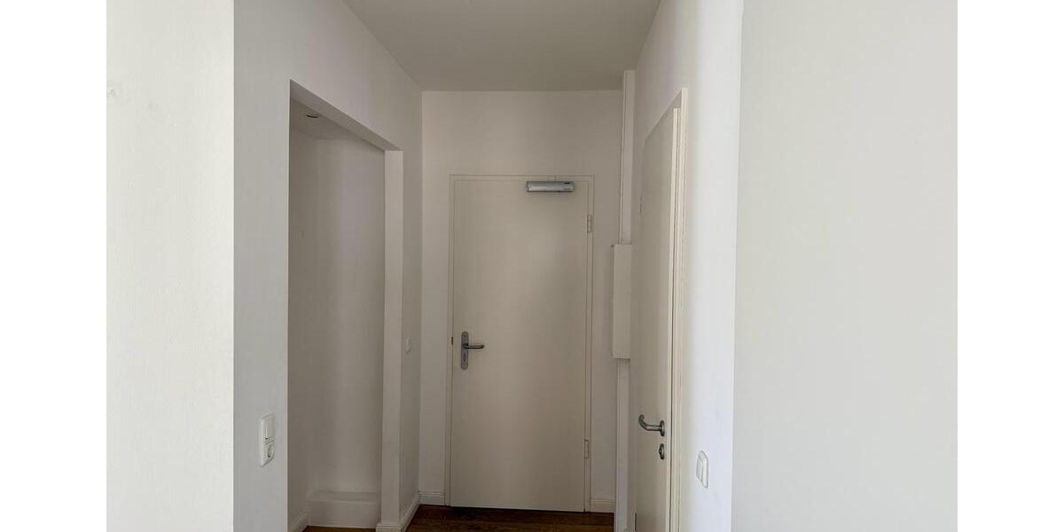 Etagenwohnung Schwerin Altstadt - 3 Zimmer, 90 m&sup2;, 1.230&euro; | Angebot:26194820
