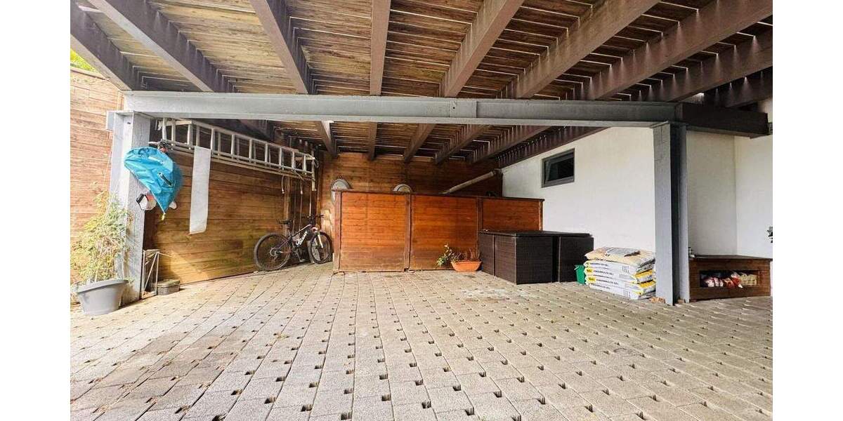 Architektenhaus in Hanglage und Blick auf den Fernsehturm - Ihr neues Zuhause! 6 zimmer