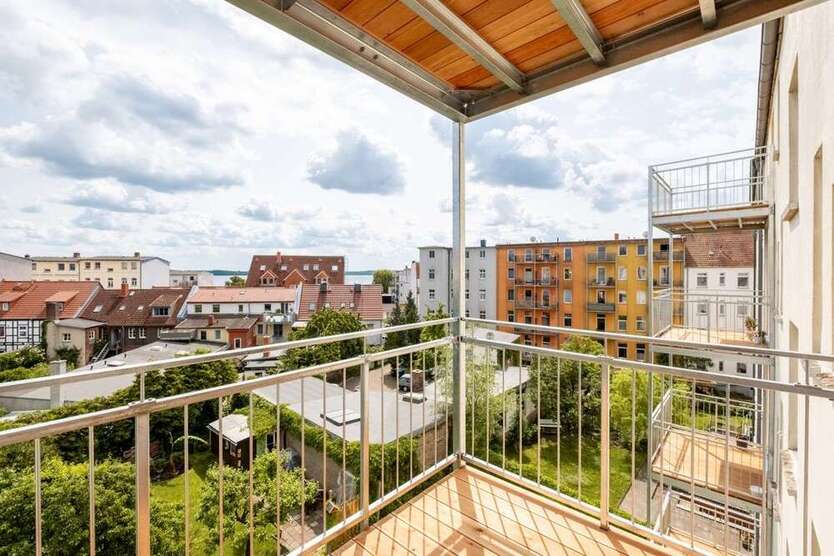 Wohnung zum Kaufen in Schwerin 189.000 € 66 m²