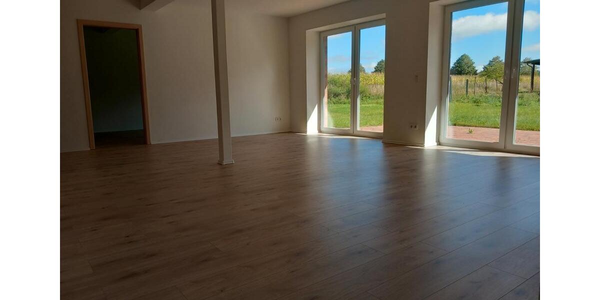 Erdgeschoßwohnung Wittenförden - 5 Zimmer, 150 m&sup2;, 1.175&euro; | Angebot:26022818