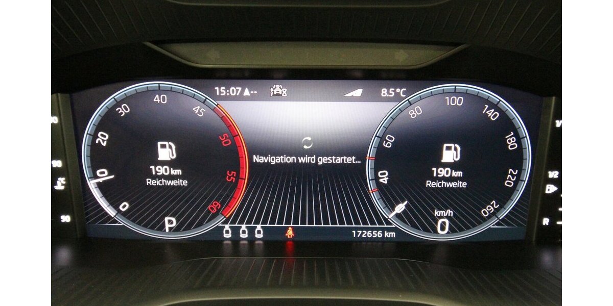 Skoda Karoq 2.0 TDI 7-DSG 4x4 Style LED+NAVI+KAMERA 172.628 km 16.000 &euro; Hagenow 19230