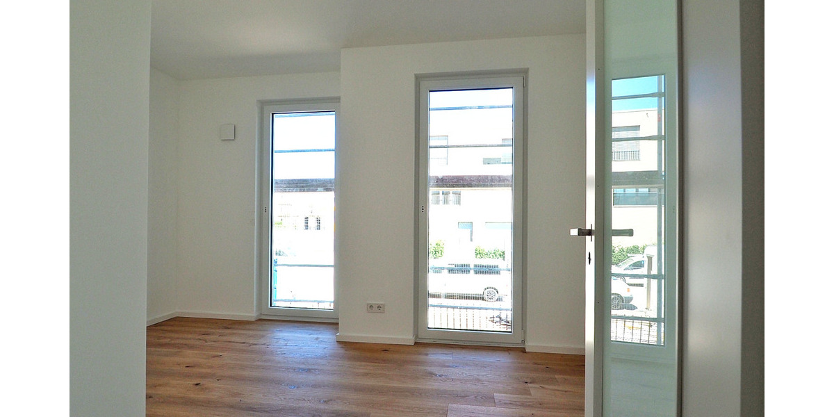 Schöner Wohnen am Schweriner See WaisenhausGärten wirklich 1. Reihe am Wasser - Etagenwohnung Schwerin Werdervorstadt | Angebot:26790961