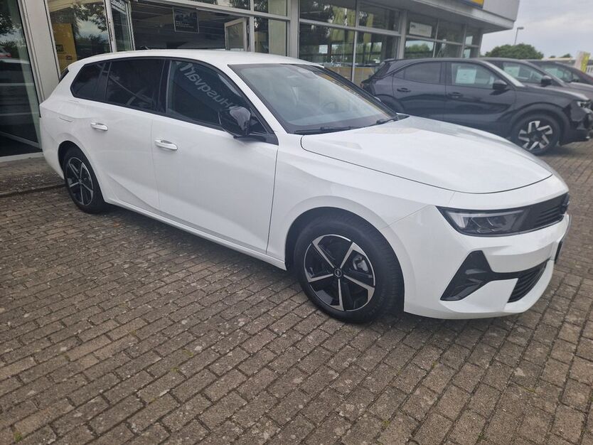 Opel Astra 8.433 km 23.990 € Schwerin 19055