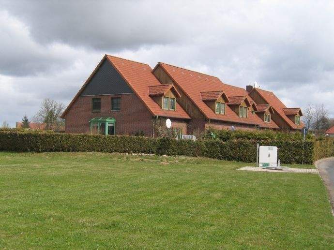 Reihenmittelhaus Dobin am See Neu Schlagsdorf - 4 Zimmer, 98 m&sup2;, 670&euro; | Angebot:25228207