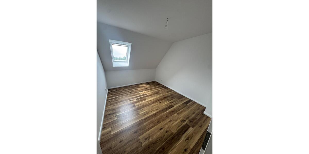 Doppelhaushälfte Sternberg - 4 Zimmer, 129 m&sup2;, 1.380&euro; | Angebot:26251491