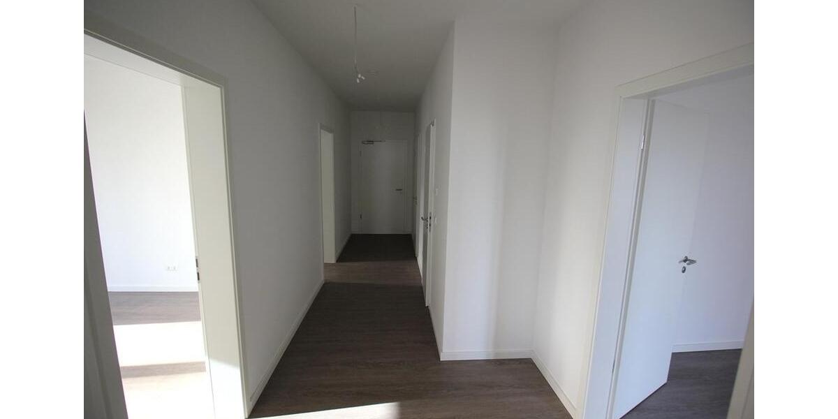 Erdgeschoßwohnung Schwerin Altstadt - 3 Zimmer, 110 m&sup2;, 1.540&euro; | Angebot:24495567