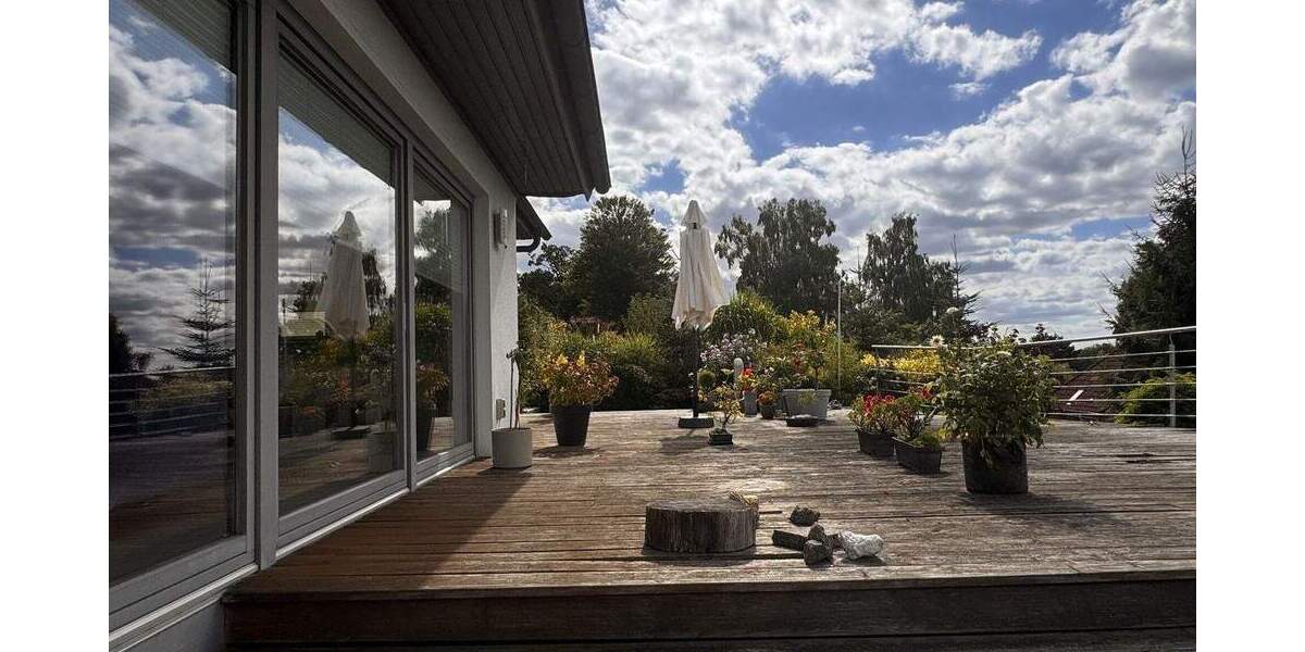 Architektenhaus in Hanglage und Blick auf den Fernsehturm - Ihr neues Zuhause! 6 zimmer