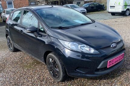 Ford Fiesta 179.000 km 2.400 &euro; Bandenitz 19230