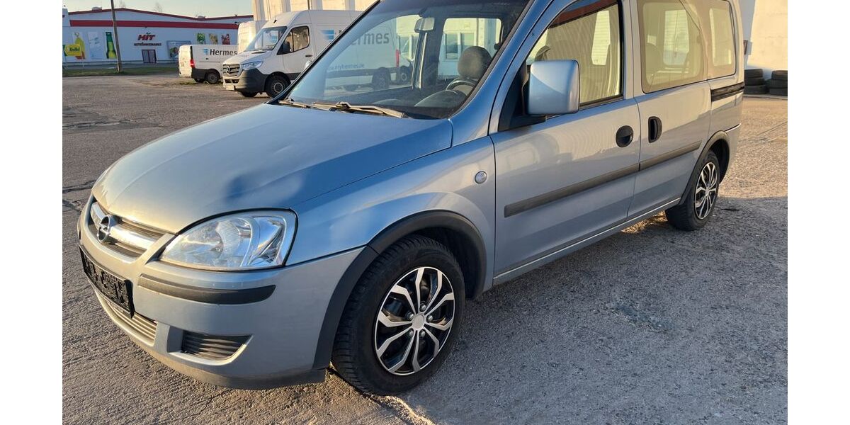Opel Combo 290.000 km 2.499 &euro; Schwerin 19061