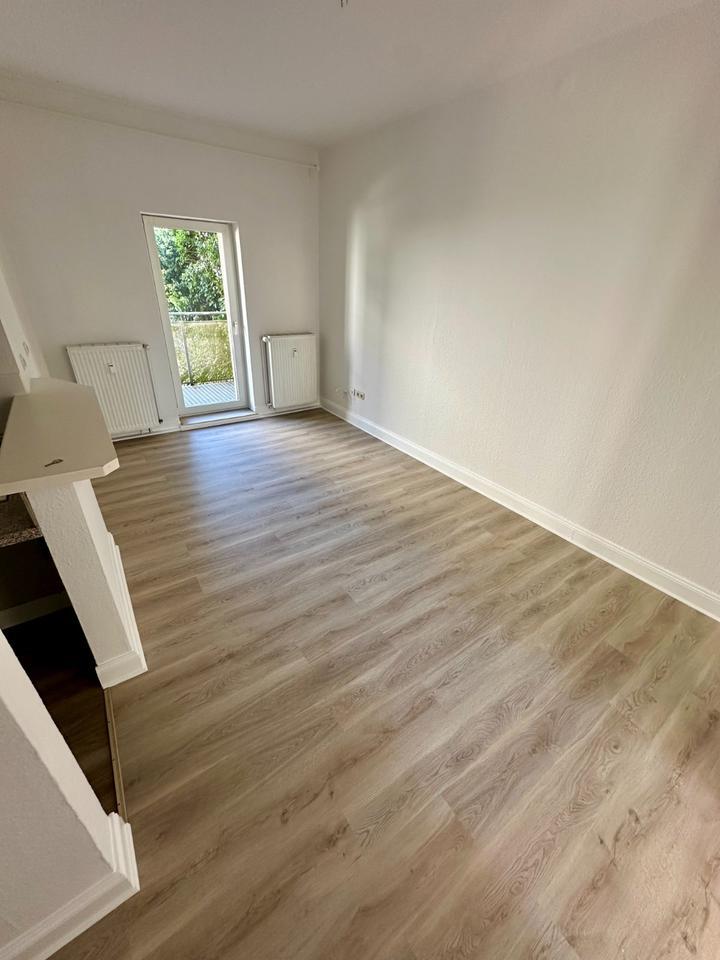 2 Zi. Hinterhaus, Feldstadt, sehr ruhig, Balkon, renovert ab sof.