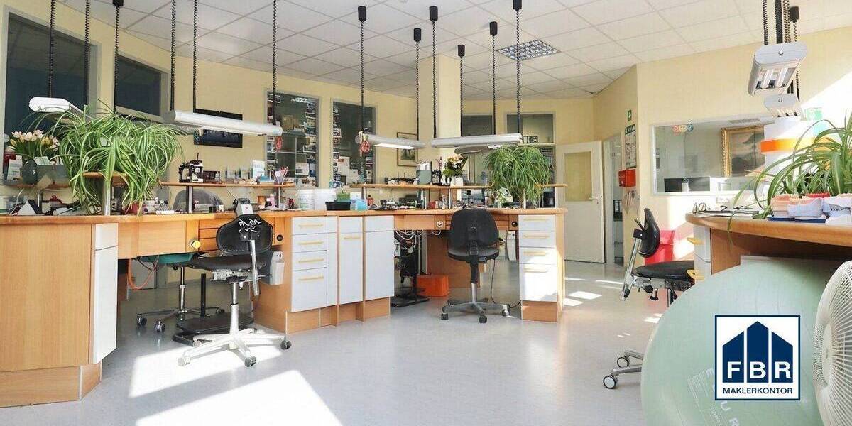 Gewerbeobjekt Schwerin Feldstadt - 5 Zimmer, 129 m&sup2;, 165.000&euro; | Angebot:26869391
