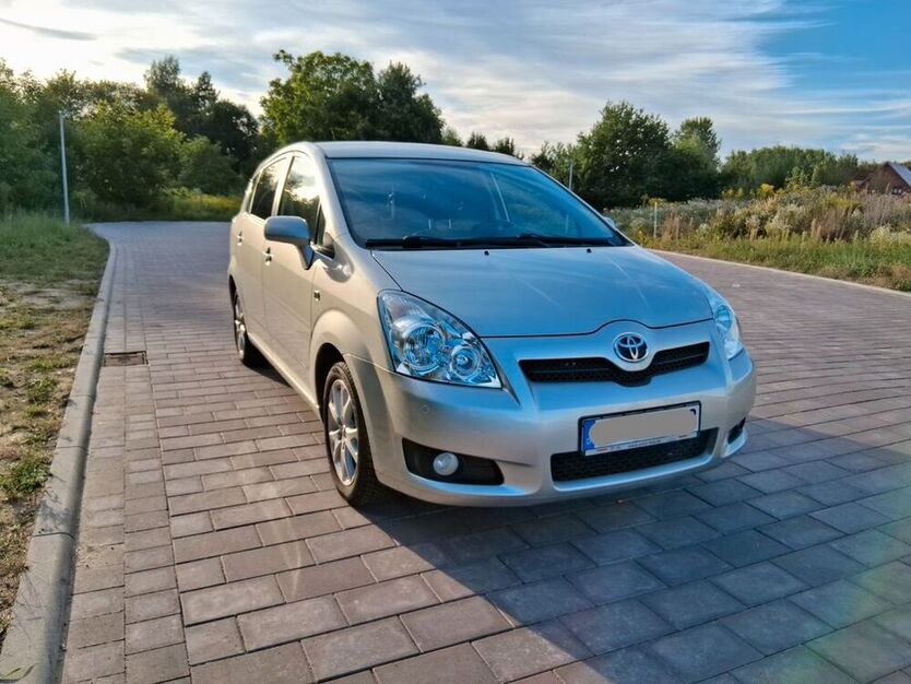 Corolla Verso