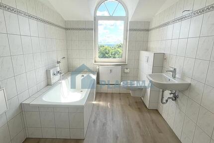 Wohnung Schwerin - 4 Zimmer, 105 m&sup2;, 1.470&euro; | Angebot:26645278