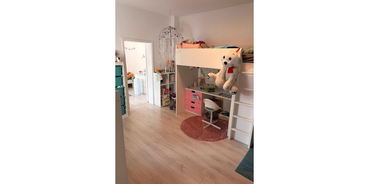Etagenwohnung Schwerin Altstadt - 4 Zimmer, 106 m&sup2;, 1.000&euro; | Angebot:26637150