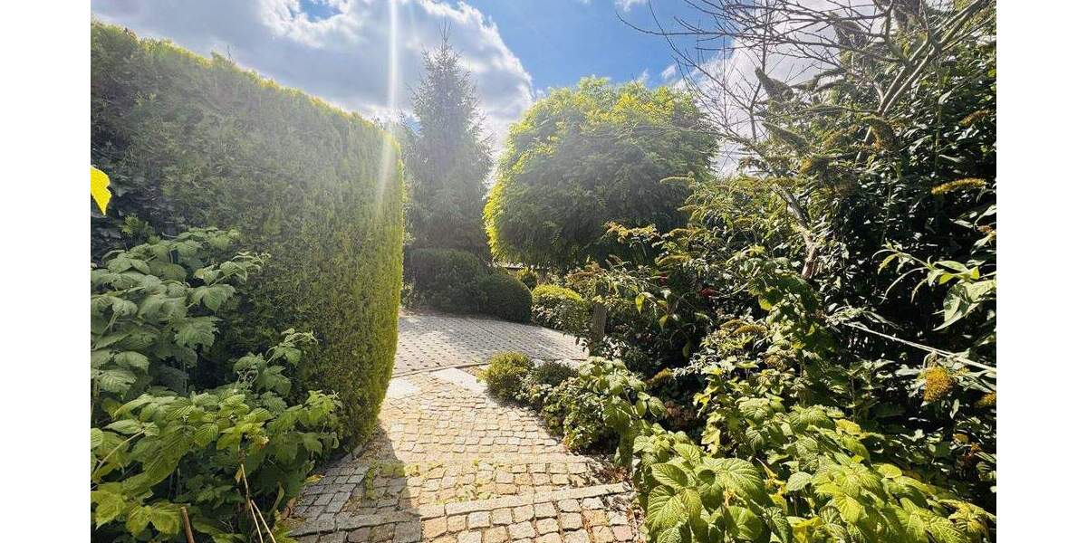 Architektenhaus in Hanglage und Blick auf den Fernsehturm - Ihr neues Zuhause! 6 zimmer