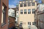Mitten in der Stadt, fern vom Trubel: 2-Zimmer-Hofwohnung mit Balkon 2 zimmer