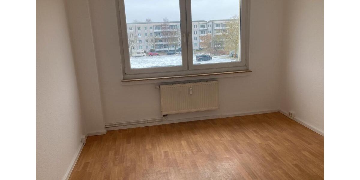 Etagenwohnung Hagenow - 4 Zimmer, 78 m&sup2;, 480&euro; | Angebot:25051777