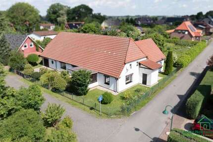Haus zum Kaufen in Warsow 250.000 € 209 m²
