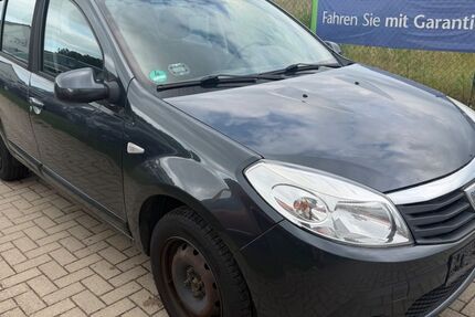 Dacia Sandero 180.447 km 1.999 &euro; Wismar 23970