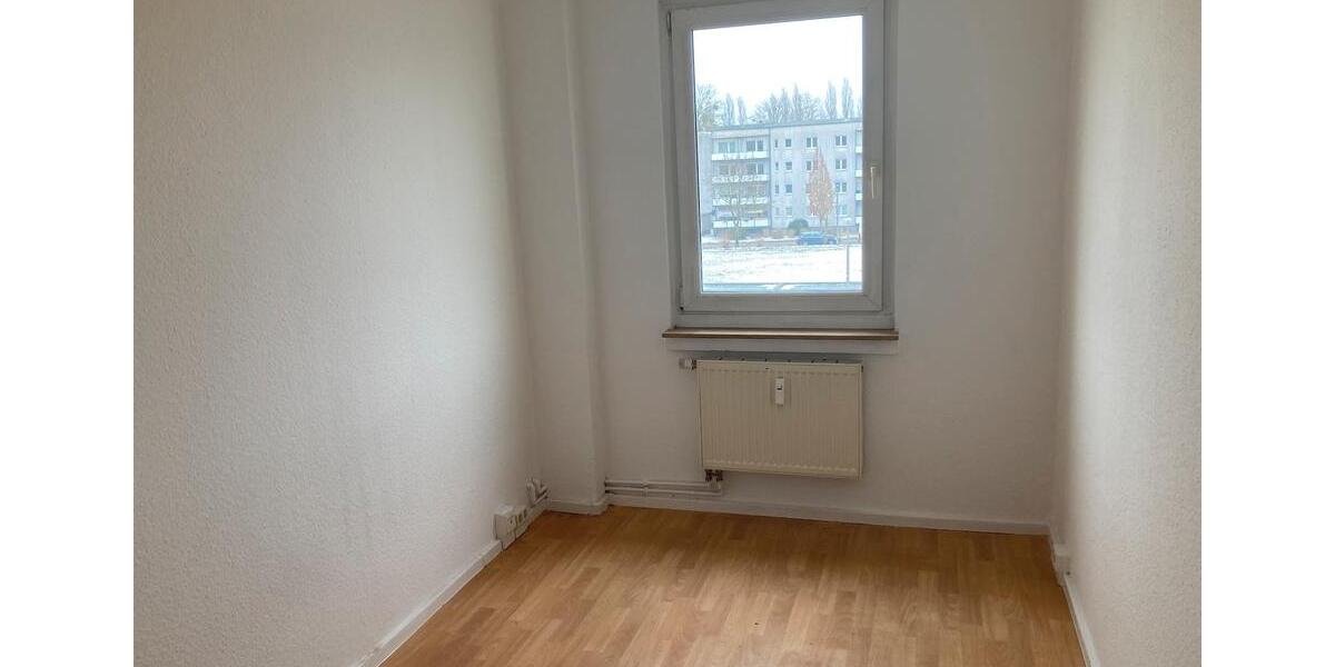Etagenwohnung Hagenow - 4 Zimmer, 78 m&sup2;, 480&euro; | Angebot:25051777