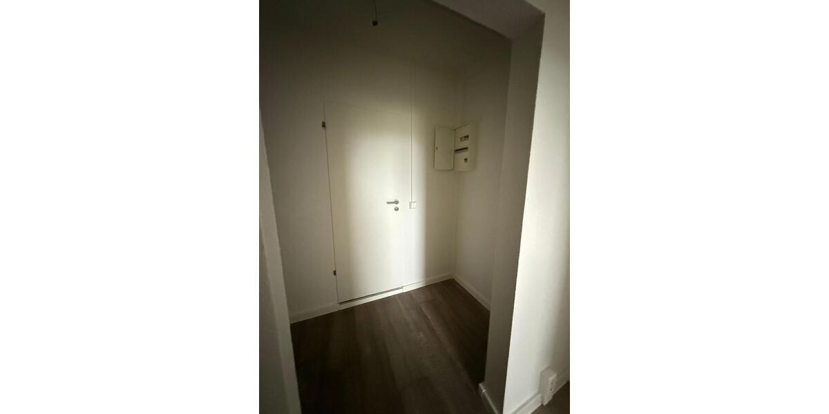 Helle 3-Zimmer-Wohnung mit Balkon in Schwerin 3 zimmer