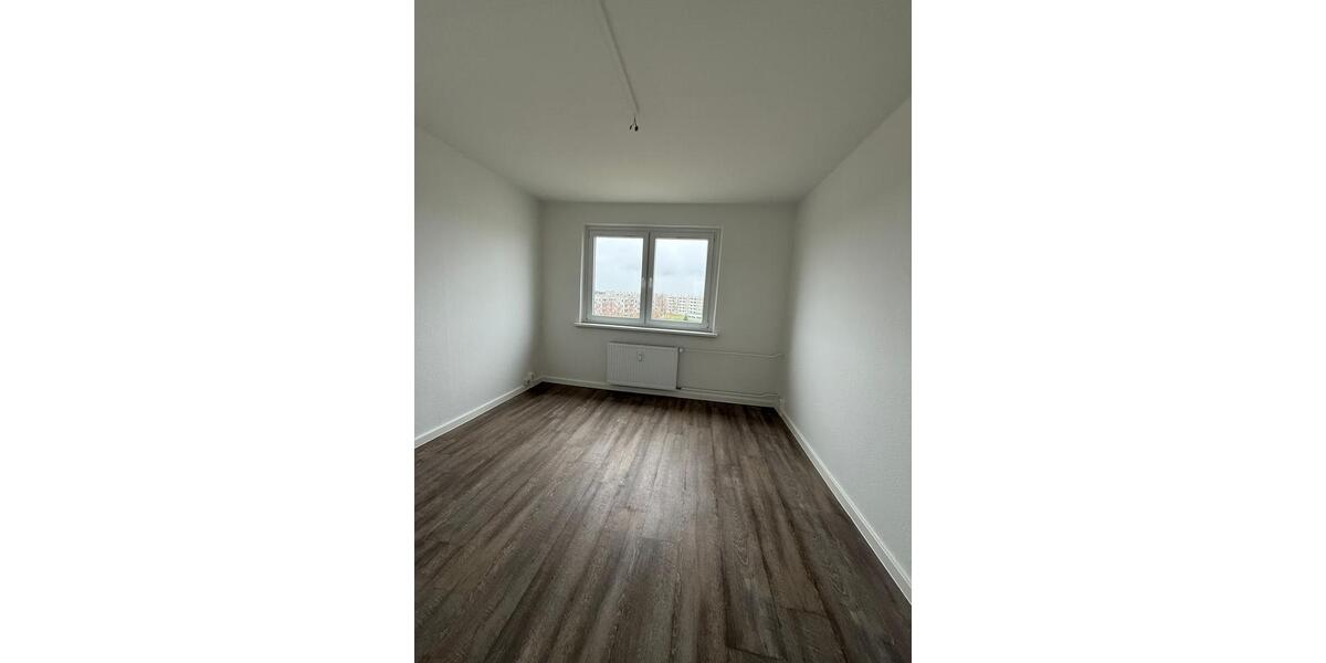 Helle 3-Zimmer-Wohnung mit Balkon in Schwerin 3 zimmer