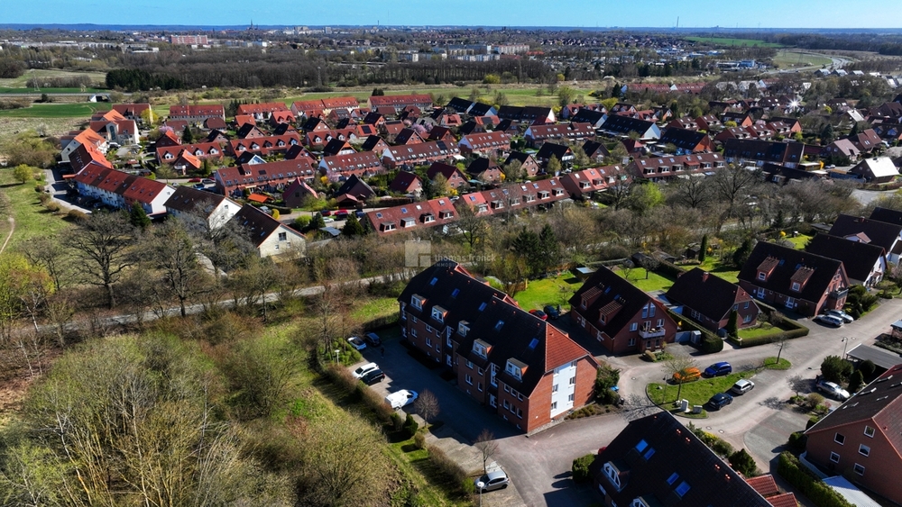 Wohnen wie im eigenen Haus: Lichtdurchflutete Maisonette mit USP und 180°-Schwerin-Panorama - Maisonettenwohnung Schwerin Friedrichsthal | Angebot:25637386