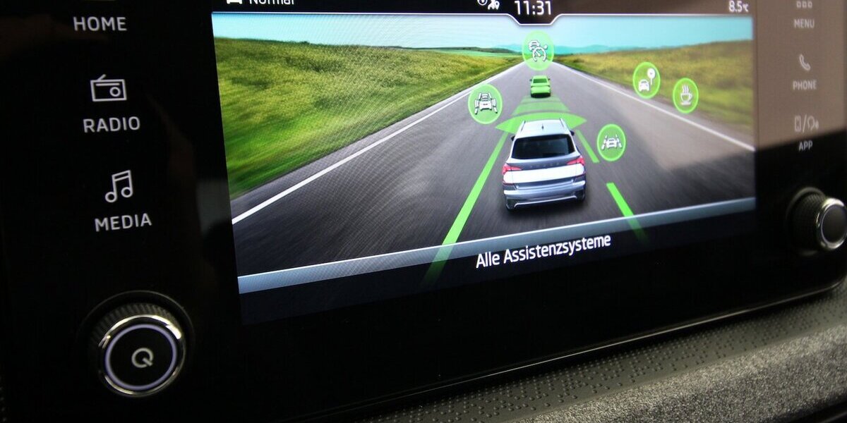 Skoda Kamiq TSI OPF 7-DSG Selection LED+KAMERA+ACC 25.714 km 23.690 &euro; Hagenow 19230
