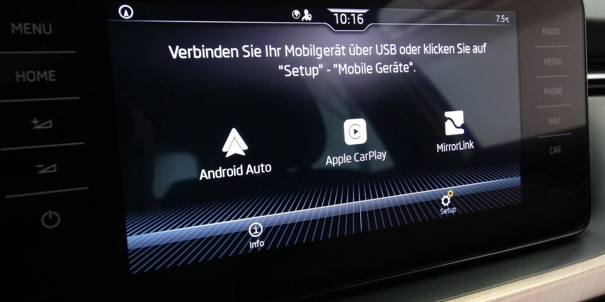 Skoda Kamiq TSI OPF DSG Style Plus NAVI+LED+ACC+ALU17 24.236 km 20.900 &euro; Hagenow 19230