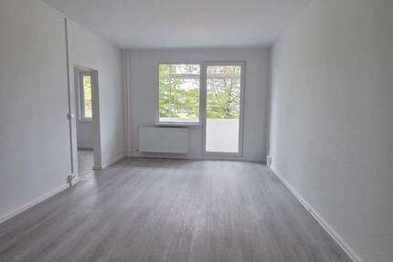 Wohnung Schwerin Gartenstadt - 2 Zimmer, 53 m&sup2;, 370&euro; | Angebot:27532219