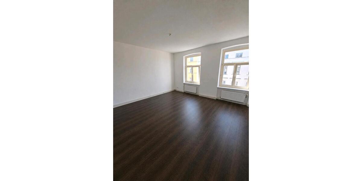 Etagenwohnung Schwerin - 4 Zimmer, 93 m&sup2;, 1.050&euro; | Angebot:26416830