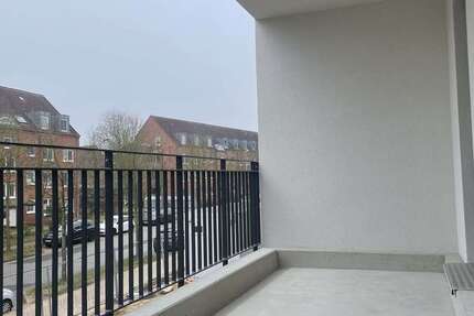 Wohnung Schwerin Gartenstadt - 2 Zimmer, 80 m&sup2;, 880&euro; | Angebot:27093791