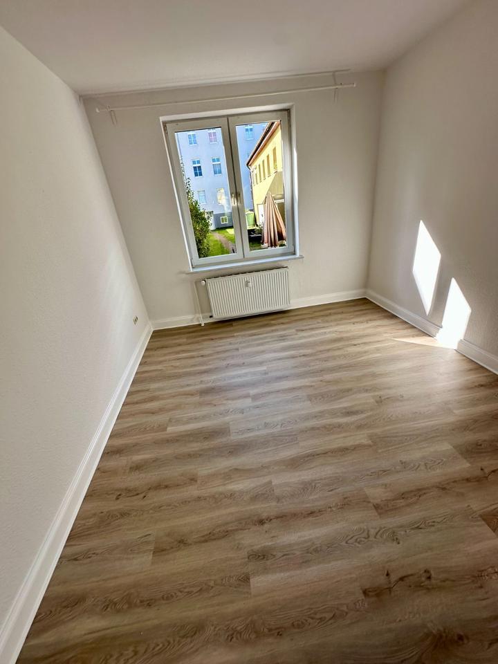 2 Zi. Hinterhaus, Feldstadt, sehr ruhig, Balkon, renovert ab sof.