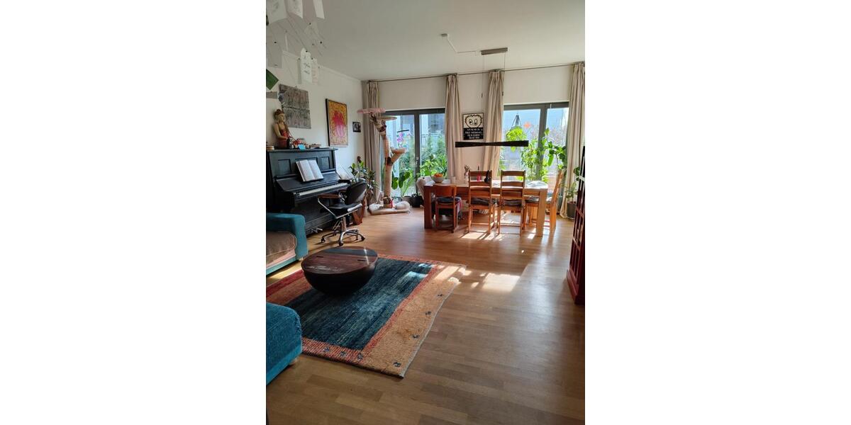 Etagenwohnung Schwerin Gartenstadt - 3 Zimmer, 96 m&sup2;, 1.390&euro; | Angebot:25856695