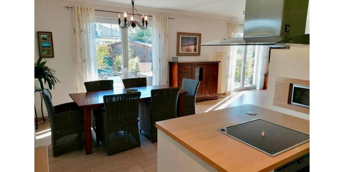 Einfamilienhaus Rastow - 6 Zimmer, 180 m&sup2;, 2.100&euro; | Angebot:25641665