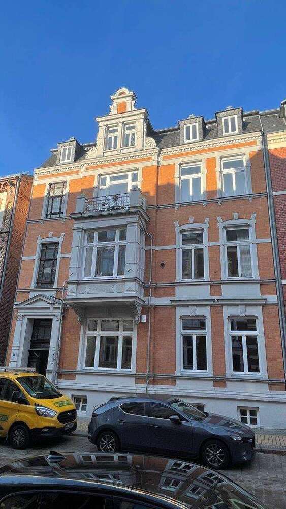Wohnung zum Mieten in Schwerin 1.775 € 122.68 m²
