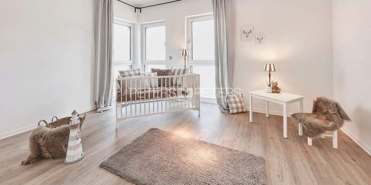 Etagenwohnung Schwerin Werdervorstadt - 3 Zimmer, 90 m&sup2;, 1.099&euro; | Angebot:25777585