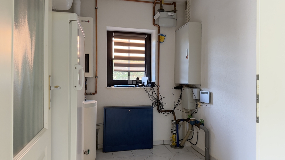 Gewachsenes Zuhause – Eigenes Haus, eigener Garten, eigener Teich mit Garage + Feuer im Wohnzimmer - Einfamilienhaus Schwerin Wüstmark | Angebot:25638280