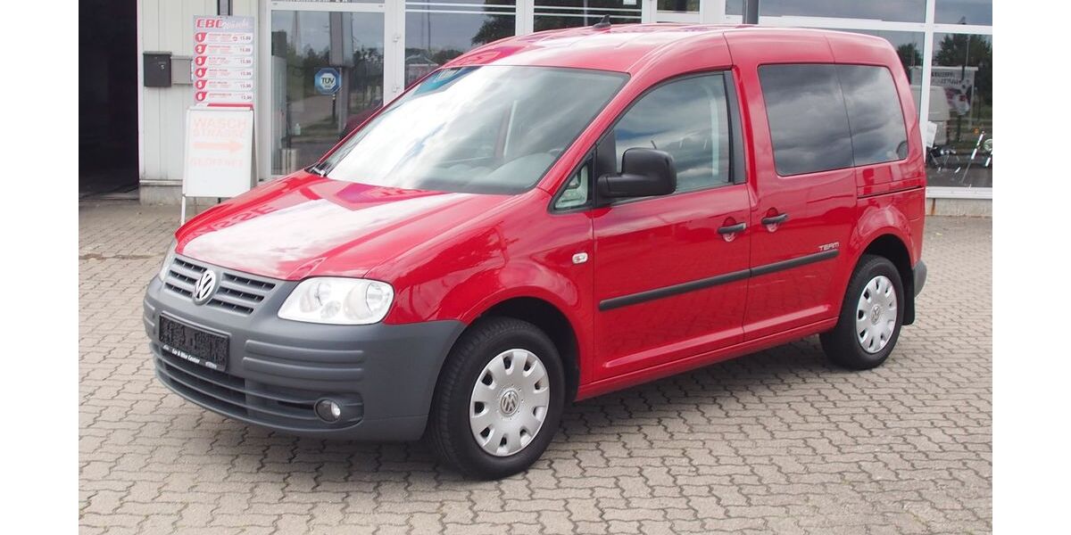 VW Caddy 208.243 km 4.598 &euro; Pampow 19075