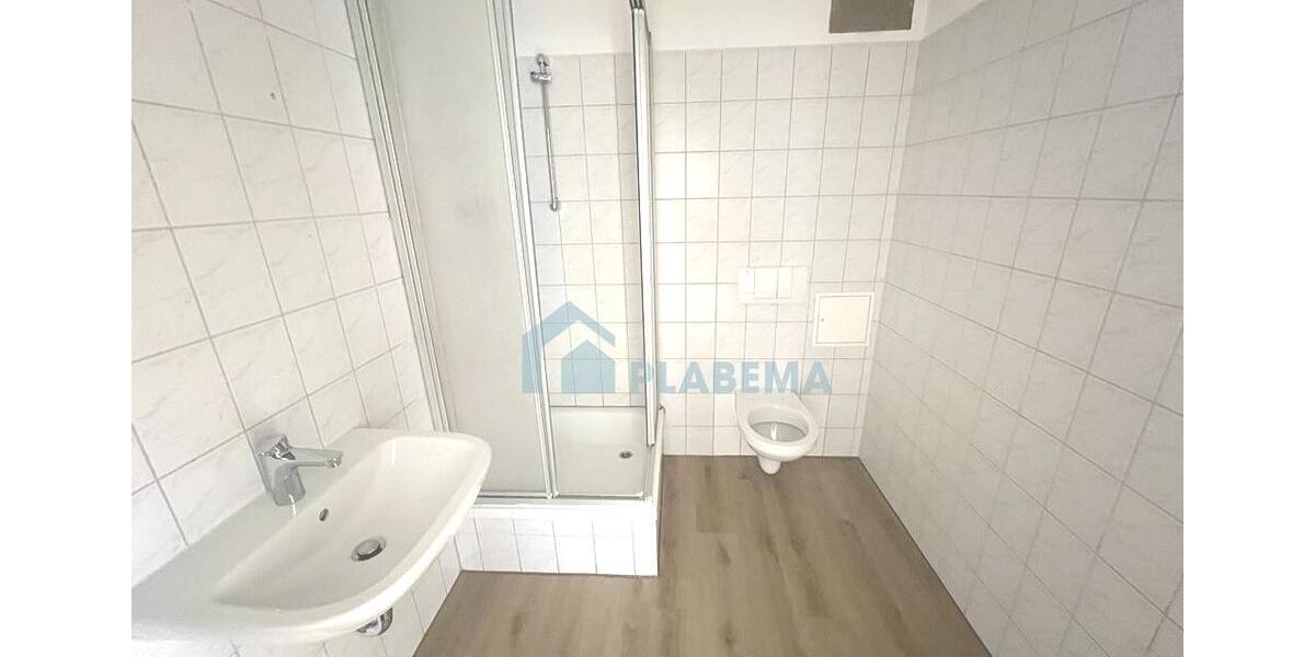 Dachgeschoßwohnung Schwerin - 4 Zimmer, 105 m&sup2;, 1.470&euro; | Angebot:26645278