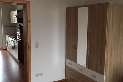 Vermiete 1,5 R Wohnung mit Balkon in Bornhövedstraße zimmer