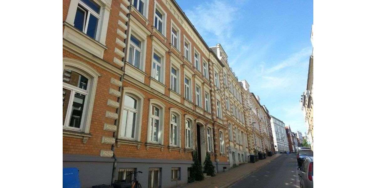Wohnung zum Mieten in Schwerin 740 € 91.6 m² 4 zimmer