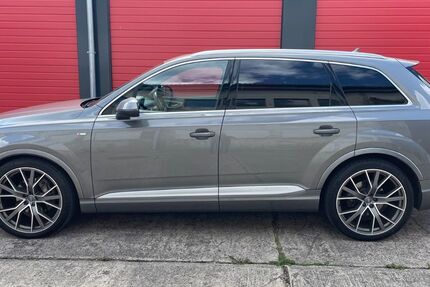 Audi Q7 259.688 km 19.995 &euro; Schwerin 19055