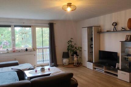 740 Euro warm, 2 Raumwohnung mit Balkon und Stellplatz 2 zimmer