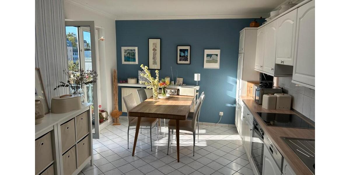 Dachgeschoßwohnung Schwerin - 4 Zimmer, 136 m&sup2;, 500&euro; | Angebot:26364986